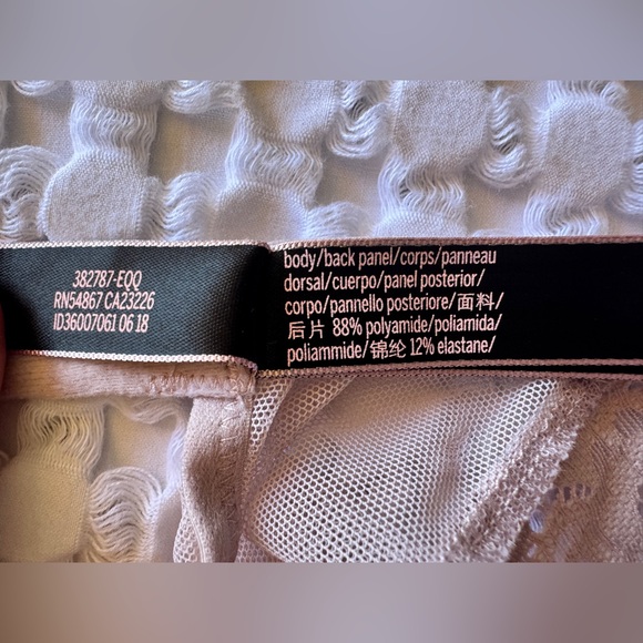 Victoria’s Secret Lace Bodysuit XS Nude Blush Sheer Lace Flutter Sleeve Lingerie - Picture 8 of 9